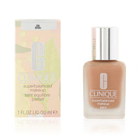 Fluid Foundation Make-up Superbalanced Clinique